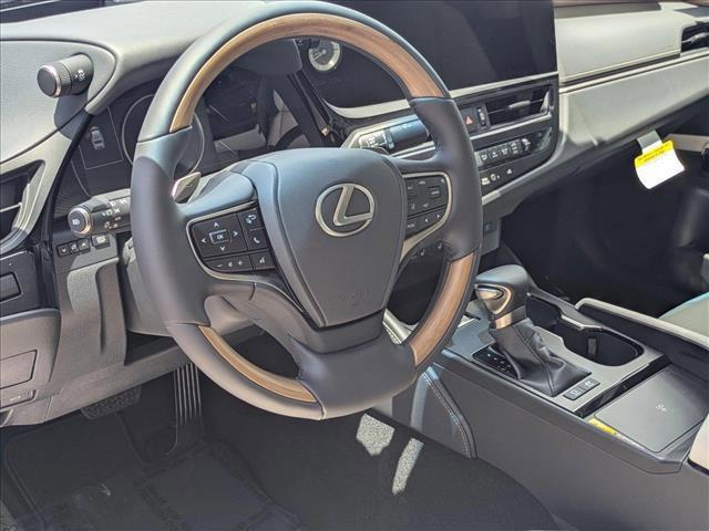new 2025 Lexus ES 300h car, priced at $51,539