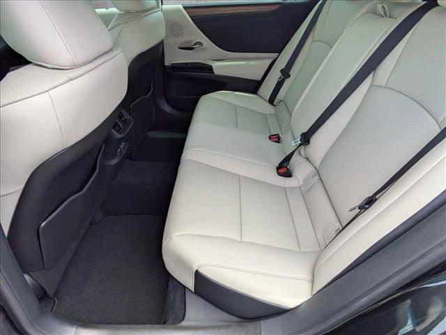 new 2025 Lexus ES 350 car, priced at $45,235