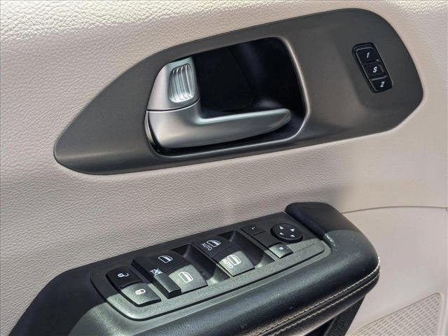 used 2022 Chrysler Pacifica car, priced at $18,790
