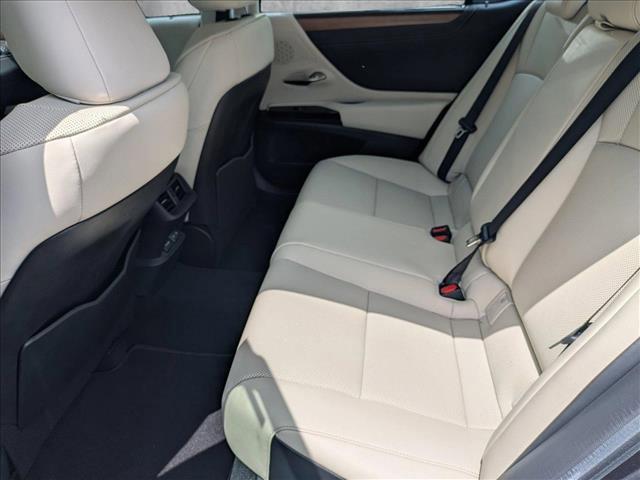 new 2025 Lexus ES 350 car, priced at $45,781