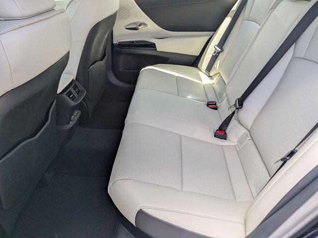 new 2025 Lexus ES 300h car, priced at $47,817