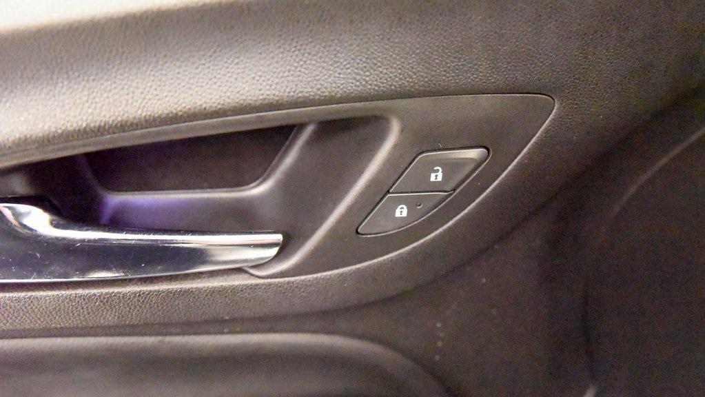 used 2020 Chevrolet Equinox car, priced at $16,825