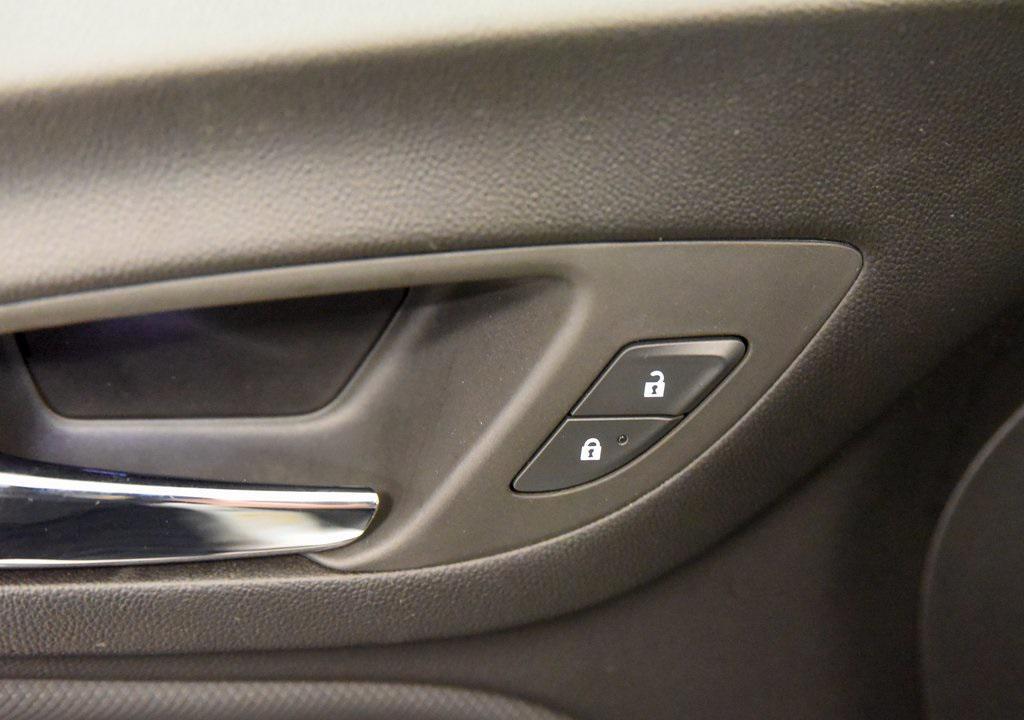 used 2023 Chevrolet Equinox car, priced at $25,290