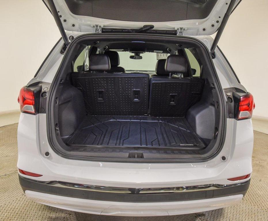 used 2023 Chevrolet Equinox car, priced at $25,290