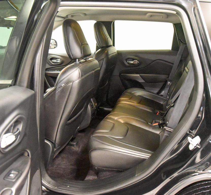 used 2019 Jeep Cherokee car, priced at $17,500