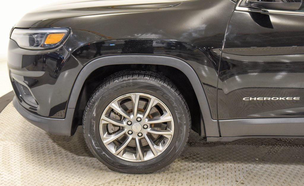 used 2019 Jeep Cherokee car, priced at $17,500