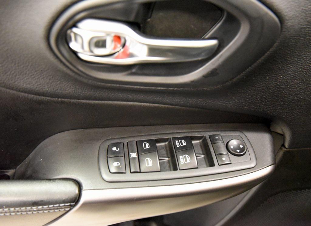 used 2019 Jeep Cherokee car, priced at $17,500