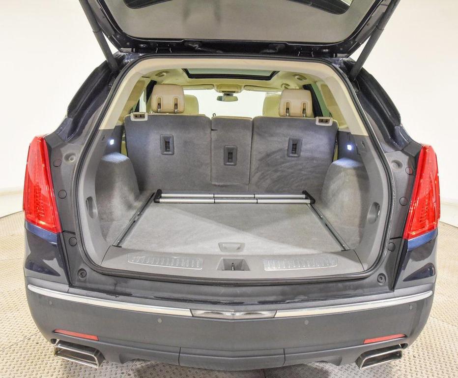 used 2017 Cadillac XT5 car, priced at $15,500