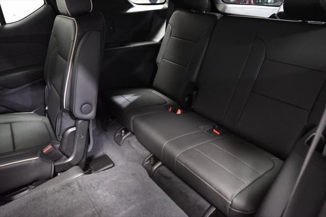used 2023 Chevrolet Traverse car, priced at $34,995