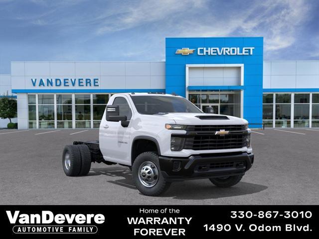 new 2025 Chevrolet Silverado 3500 car, priced at $50,225