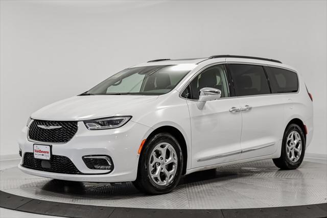 used 2022 Chrysler Pacifica car, priced at $25,595