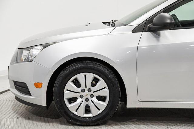 used 2014 Chevrolet Cruze car, priced at $9,795