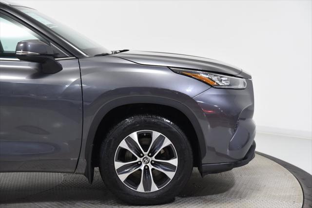 used 2022 Toyota Highlander car, priced at $36,995