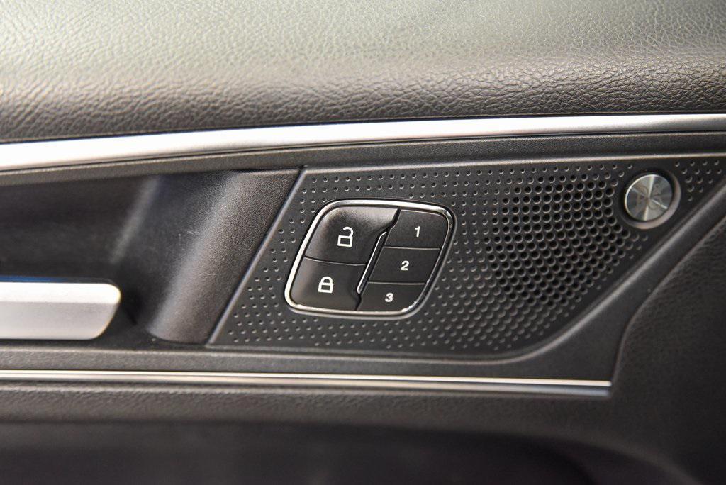 used 2019 Ford Edge car, priced at $22,000