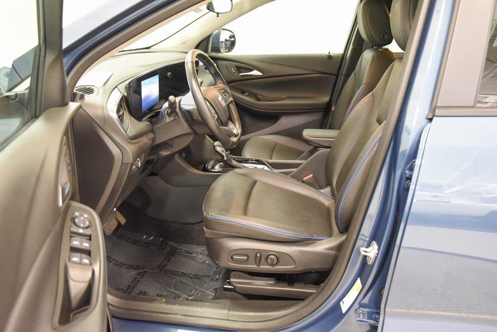 used 2025 Buick Encore GX car, priced at $25,500