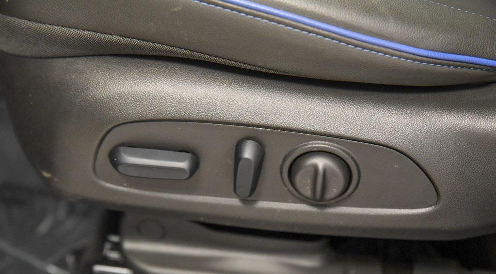 used 2025 Buick Encore GX car, priced at $25,500