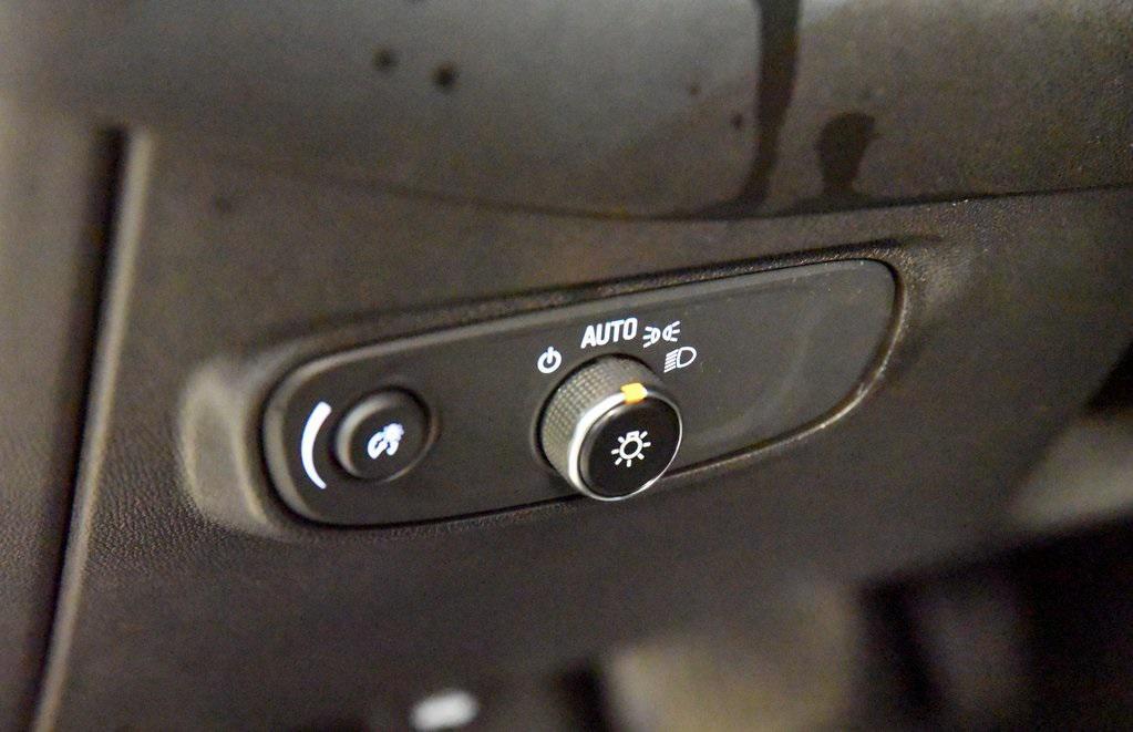 used 2022 Chevrolet Equinox car, priced at $18,290