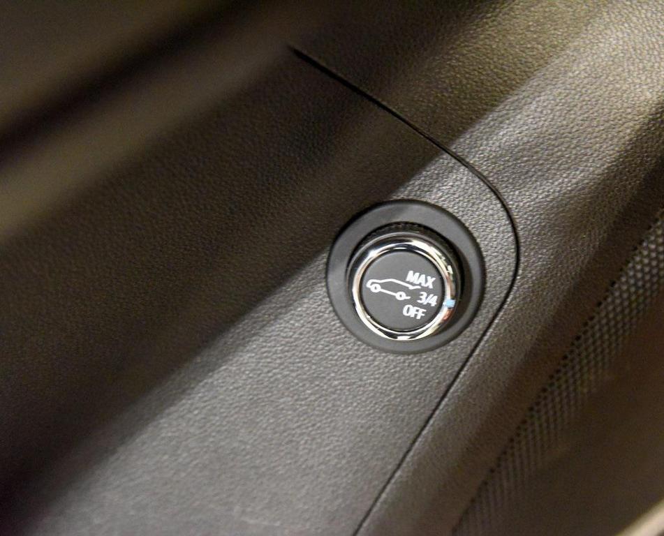 used 2023 GMC Acadia car, priced at $30,685