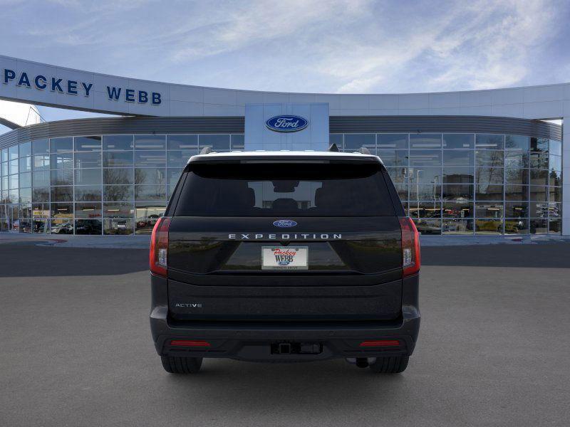 new 2025 Ford Expedition car, priced at $73,885