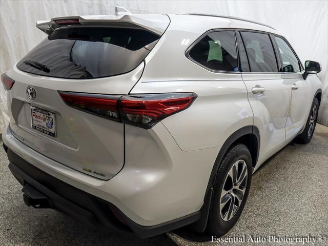 used 2022 Toyota Highlander car, priced at $38,972