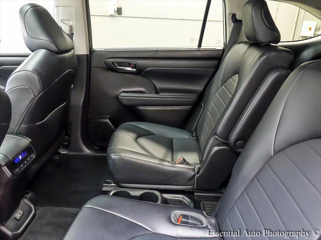 used 2022 Toyota Highlander car, priced at $38,972