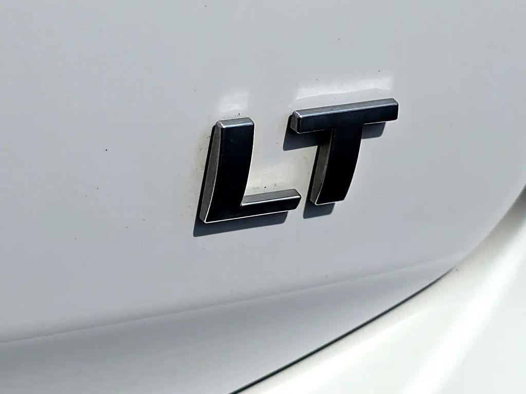 used 2022 Chevrolet Equinox car, priced at $17,990