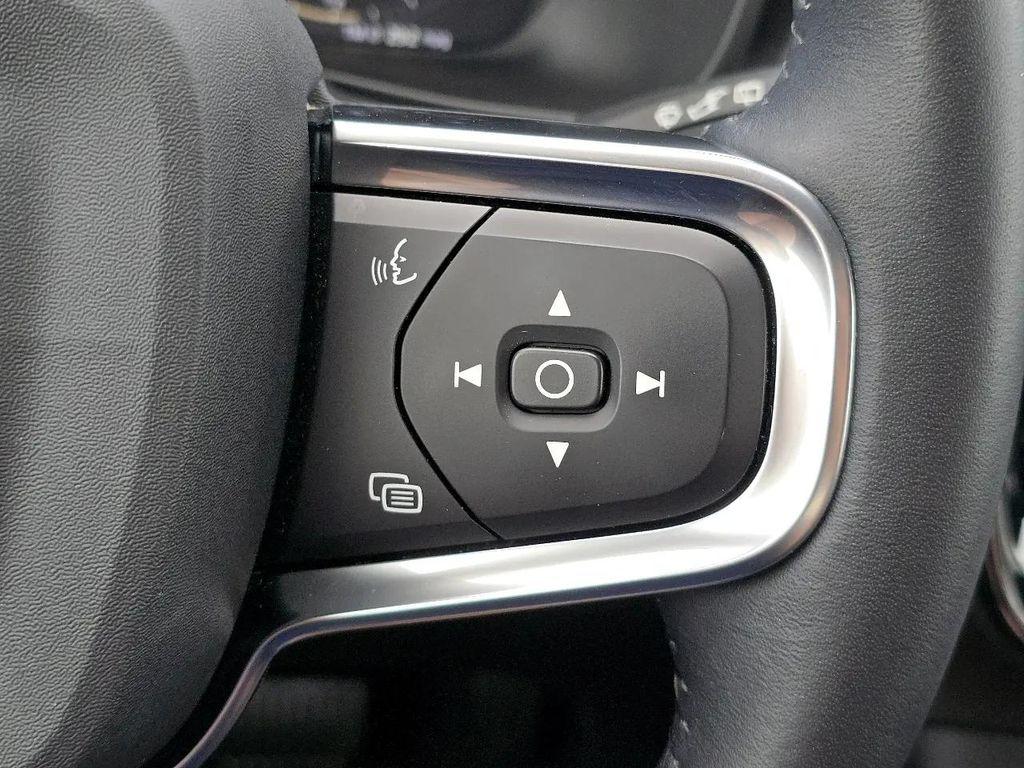 used 2021 Volvo XC40 car, priced at $19,500