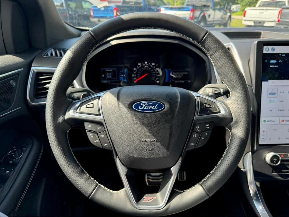 used 2023 Ford Edge car, priced at $34,660