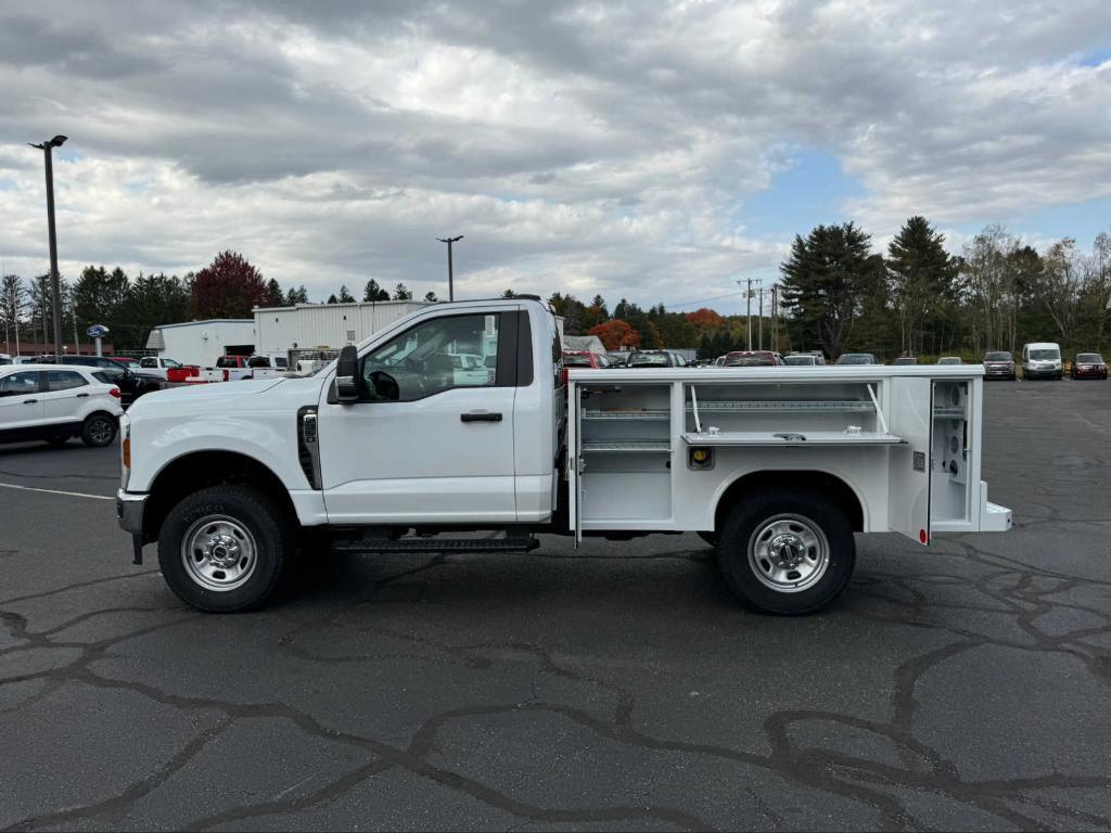 new 2024 Ford F-350 car, priced at $70,670