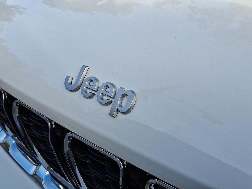 new 2025 Jeep Grand Cherokee car, priced at $49,415