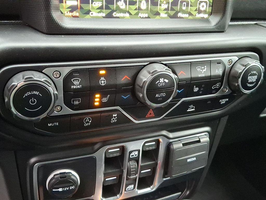 used 2022 Jeep Wrangler Unlimited car, priced at $39,922