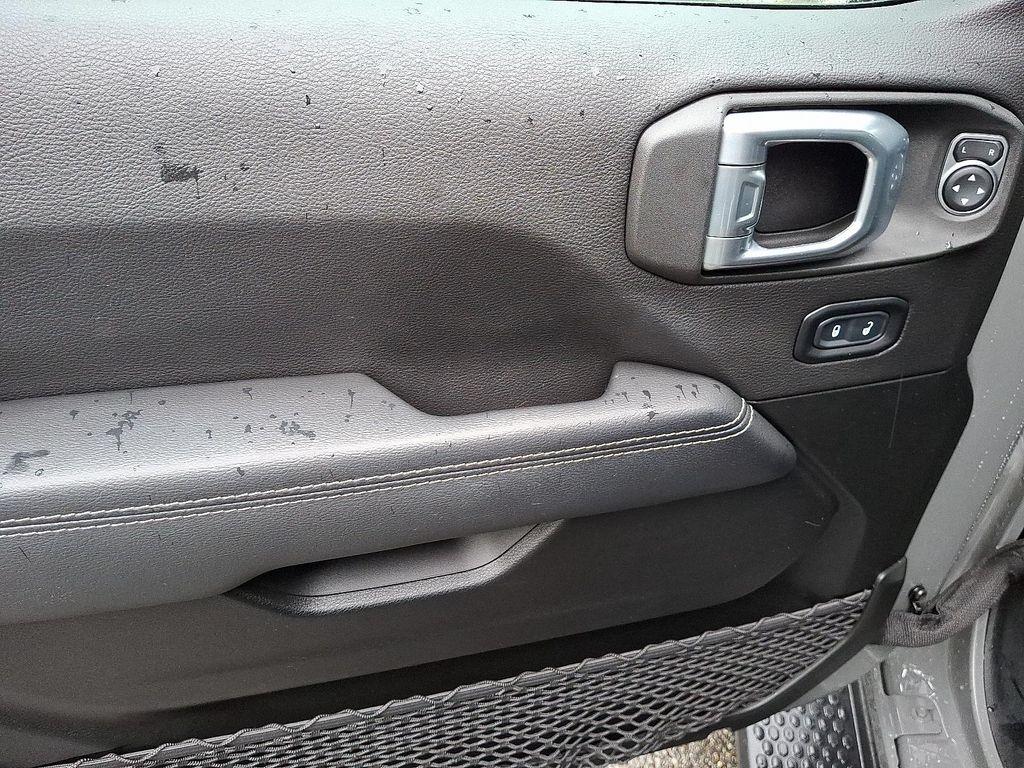 used 2022 Jeep Wrangler Unlimited car, priced at $39,922