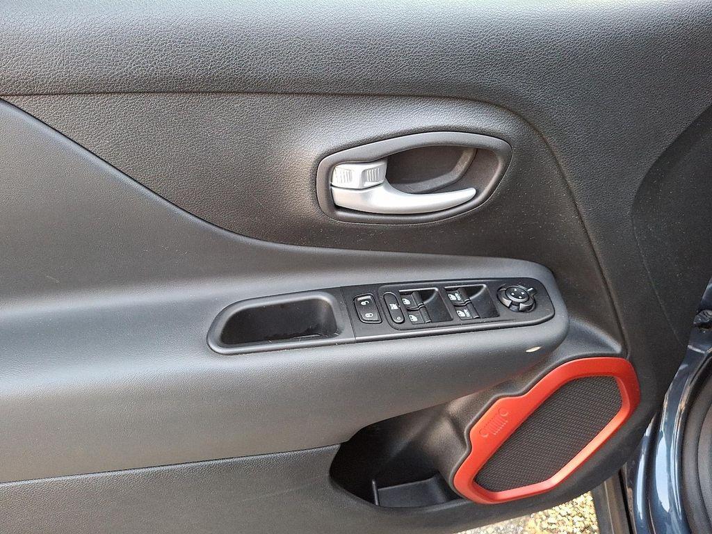 used 2023 Jeep Renegade car, priced at $23,933