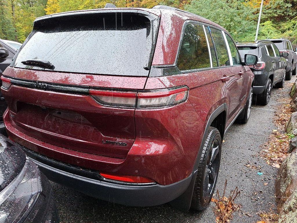 new 2025 Jeep Grand Cherokee car, priced at $53,160