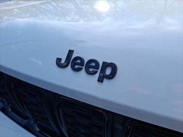 new 2025 Jeep Grand Cherokee car, priced at $47,580