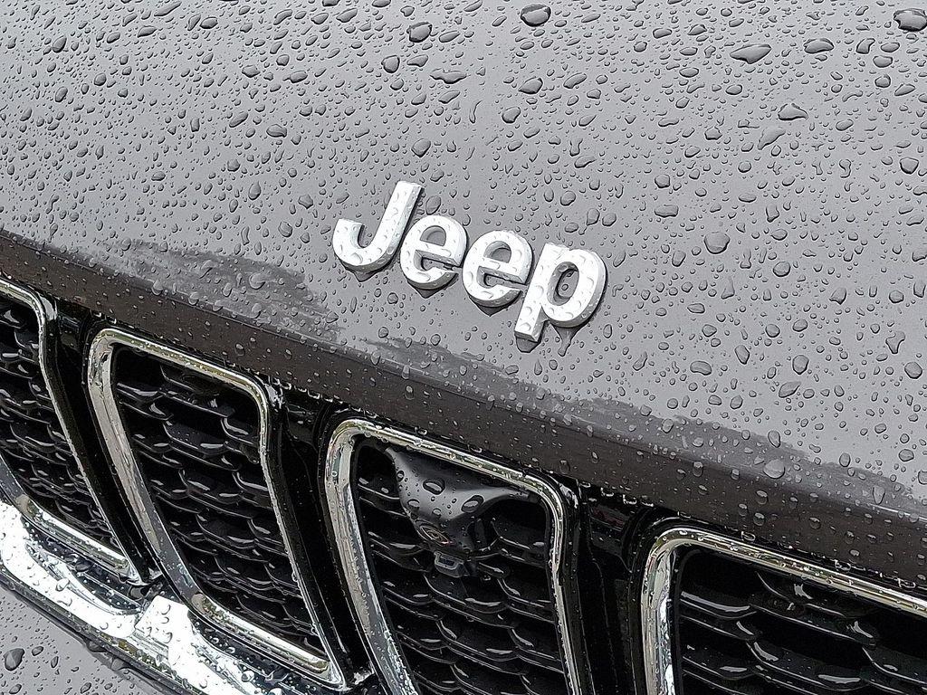 new 2025 Jeep Grand Cherokee car, priced at $52,935