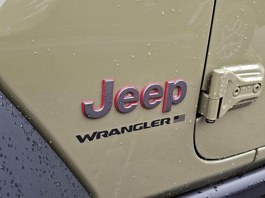 new 2025 Jeep Wrangler car, priced at $57,905
