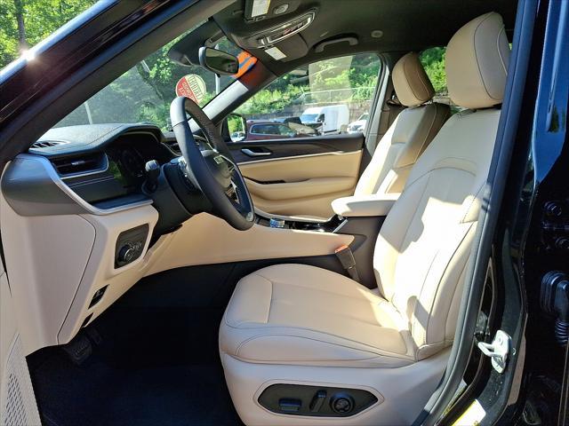 used 2023 Jeep Grand Cherokee car, priced at $36,933