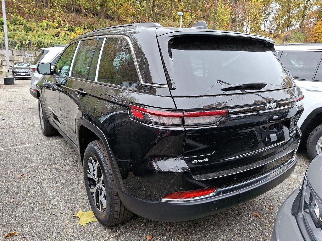 new 2025 Jeep Grand Cherokee car, priced at $51,005