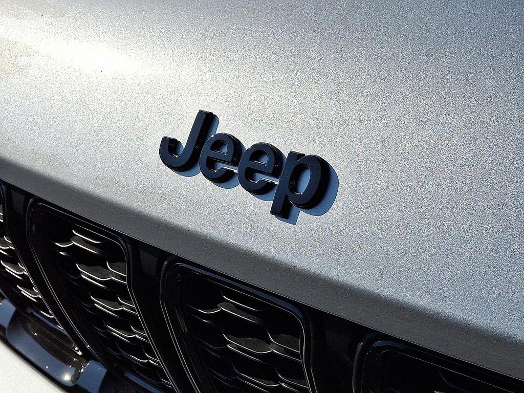 new 2025 Jeep Grand Cherokee car, priced at $46,730