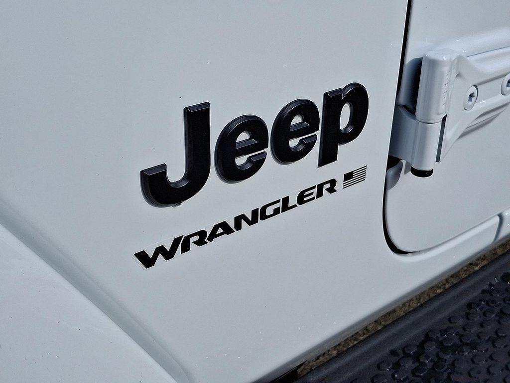 new 2025 Jeep Wrangler car, priced at $54,725