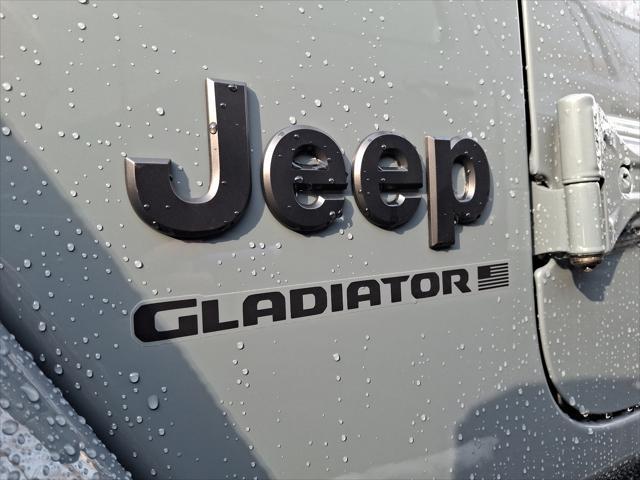 new 2025 Jeep Gladiator car, priced at $43,940