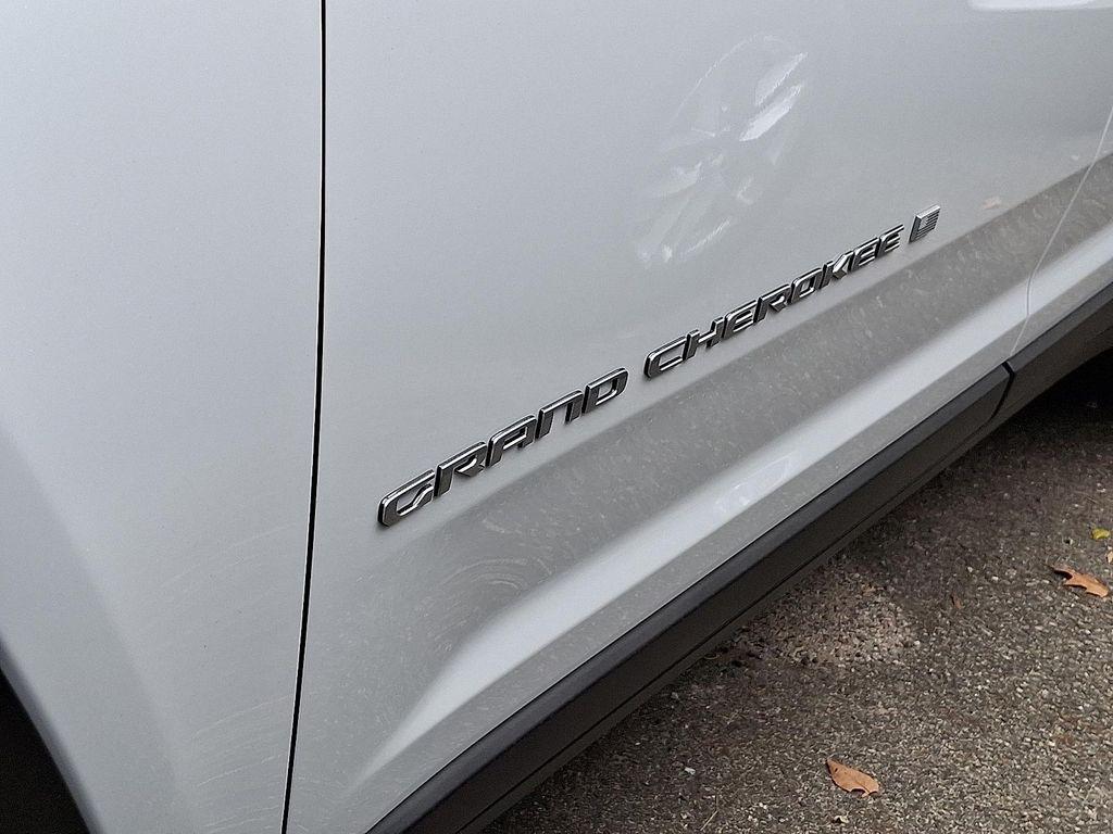 new 2025 Jeep Grand Cherokee L car, priced at $48,900