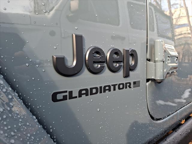 new 2025 Jeep Gladiator car, priced at $43,940