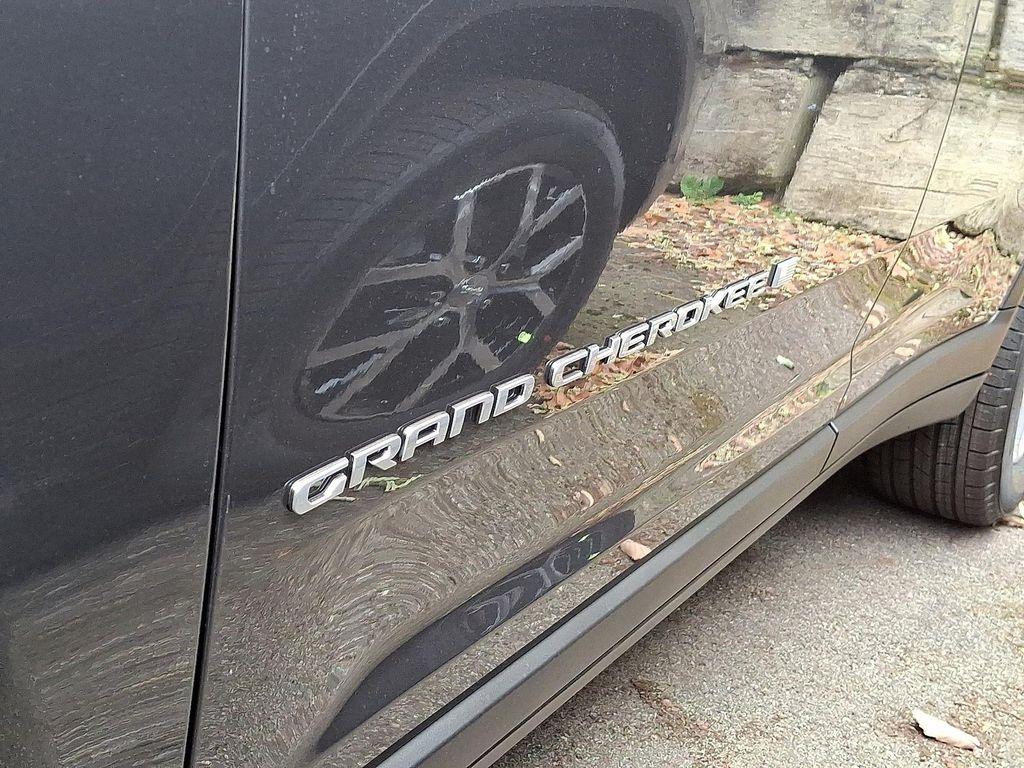 new 2025 Jeep Grand Cherokee car, priced at $42,800