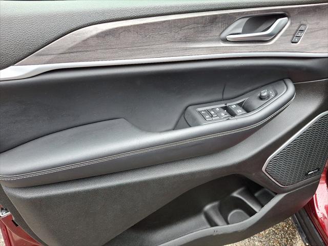 used 2023 Jeep Grand Cherokee car, priced at $34,923