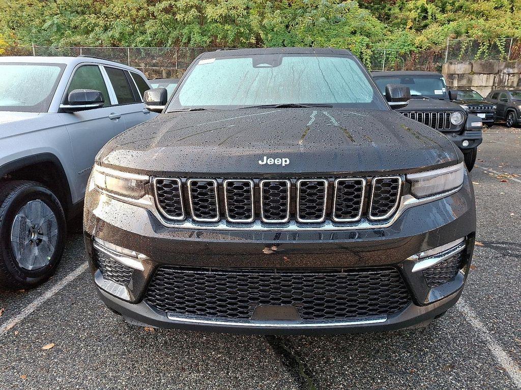 new 2025 Jeep Grand Cherokee car, priced at $50,010