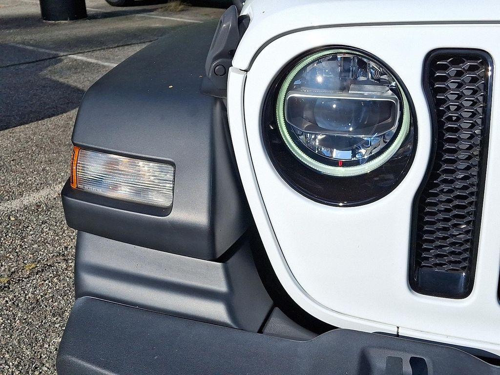 used 2021 Jeep Wrangler Unlimited car, priced at $34,921