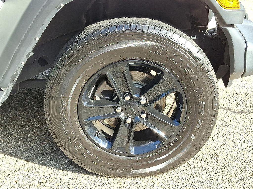 used 2021 Jeep Wrangler Unlimited car, priced at $34,921