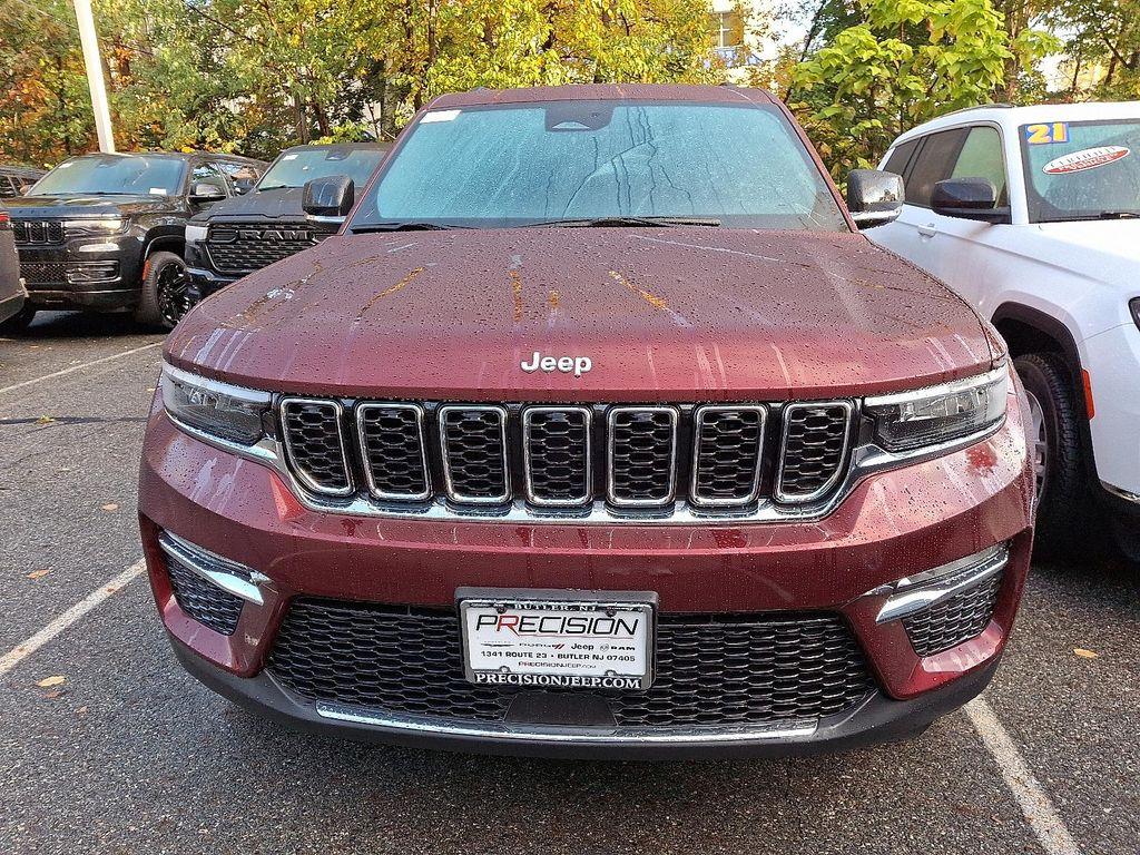new 2025 Jeep Grand Cherokee car, priced at $50,010